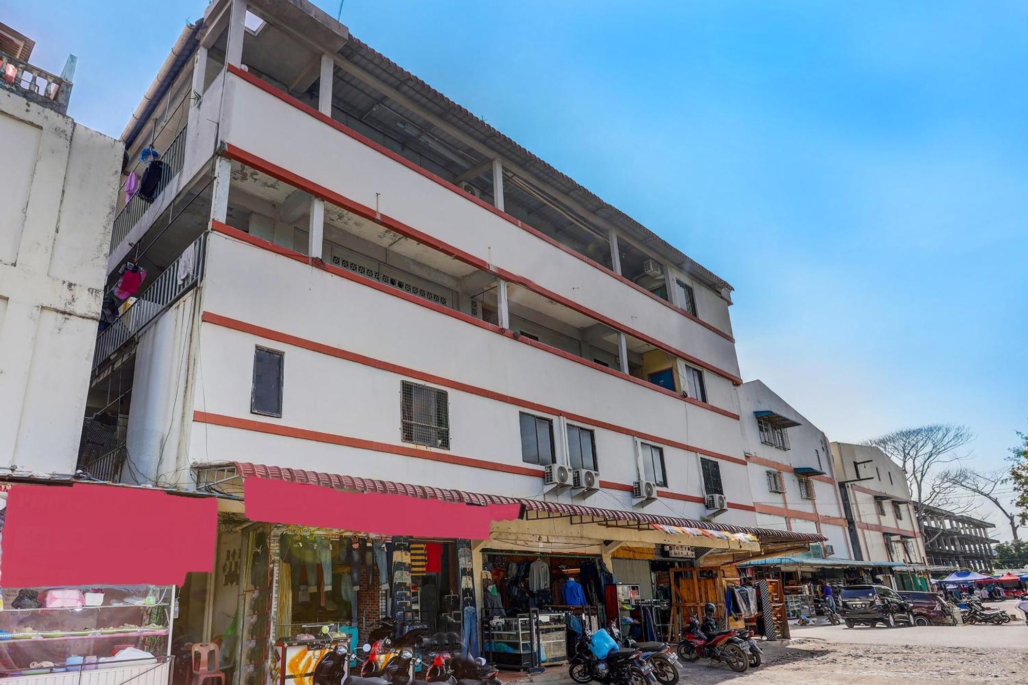 Oyo 92322 Hasan House Syariahnearpelabuhan Feri Harbor Bay Нагоя Екстериор снимка