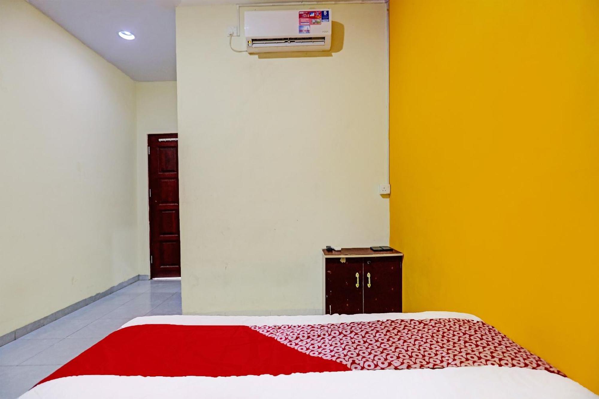 Oyo 92322 Hasan House Syariahnearpelabuhan Feri Harbor Bay Нагоя Екстериор снимка